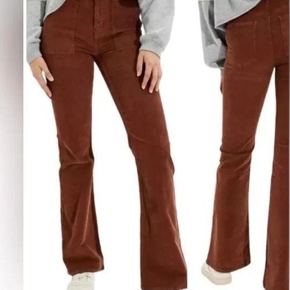 American Eagle Super Hi-Rise Flare Stretch Corduroy Jeans in Brown, Size 8